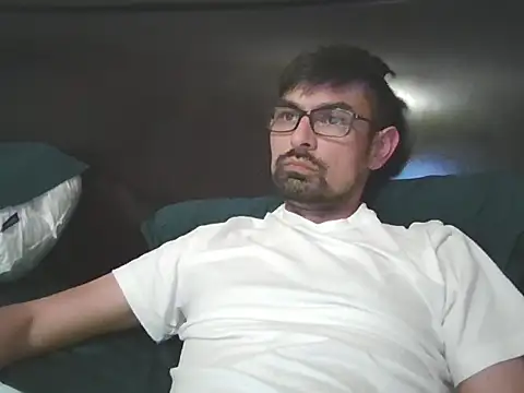 spence204011 online show from November 1, 2025, 11:18 pm