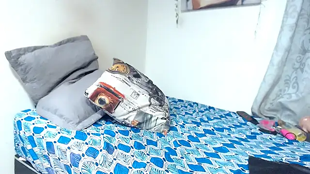 andre20a31 online show from March 13, 2025, 9:32 am