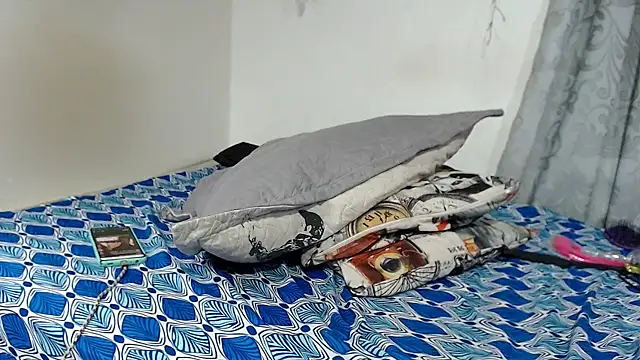 andre20a31 online show from March 18, 2025, 7:08 am