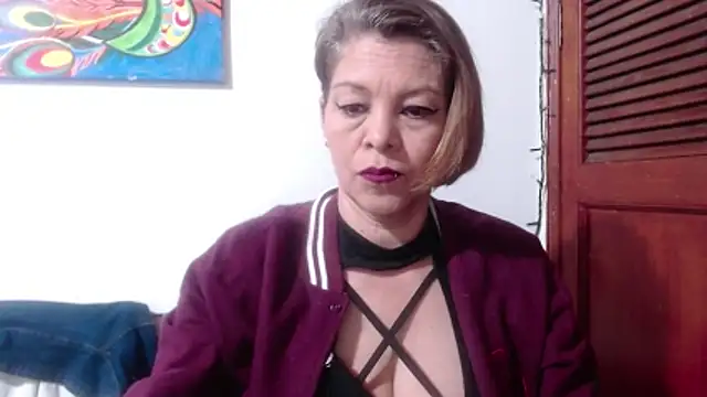 electra-mommy online show from July 14, 2026, 10:54 am