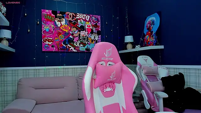 Snapshot of Angel_Sapphire_ chatting on December 19, 2024, 8:34 am Angel Sapphire online show from December 19, 2024, 8:34 am