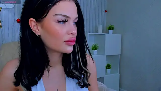 Snapshot of Angel_Sapphire_ chatting on December 21, 2024, 11:55 am Angel Sapphire online show from December 21, 2024, 11:55 am