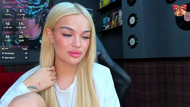 Snapshot of Angel_Sapphire_ chatting on March 12, 2025, 4:02 pm Angel Sapphire online show from March 12, 2025, 4:02 pm