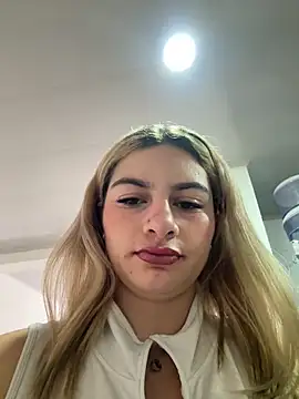 AtheneaRossi online show from February 26, 2026, 12:15 pm