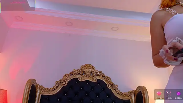 Snapshot of AdelinaVans chatting on March 11, 2026, 10:54 am AdelinaVans online show from March 11, 2026, 10:54 am