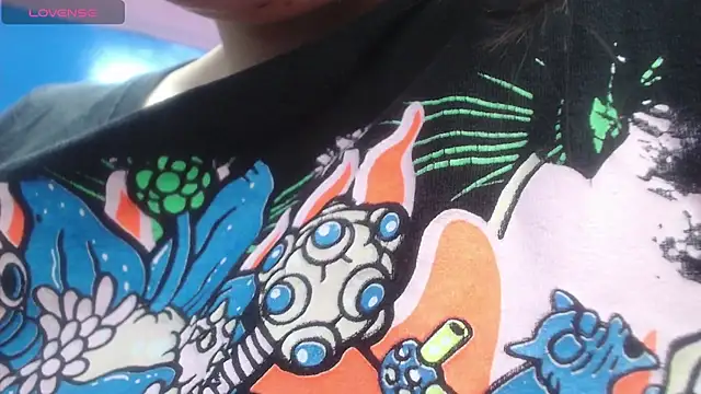 vitoria23  online show from March 18, 2025, 2:26 pm