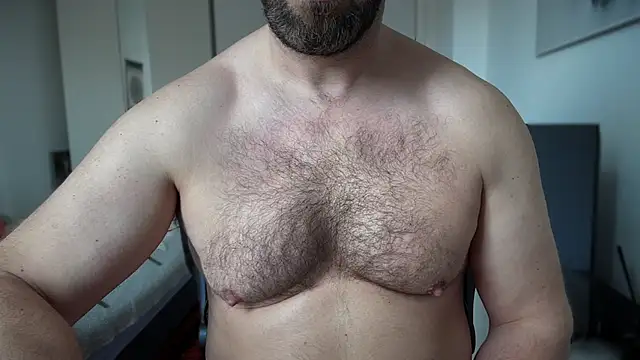 Mr Beef online show from March 11, 2025, 11:44 am