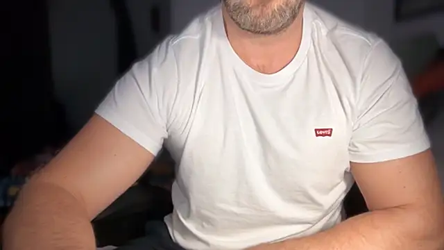 Mr Beef online show from October 15, 2025, 5:02 pm