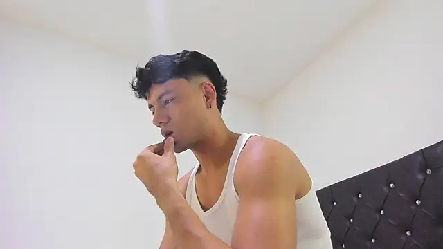 Sebastian-Dash online show from February 26, 2025, 1:21 am