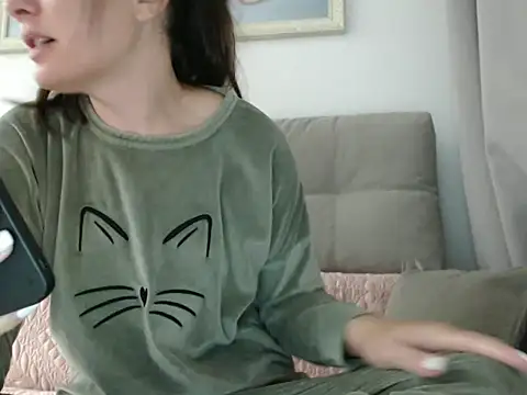  JustmeHere  online show from September 8, 2025, 7:02 pm