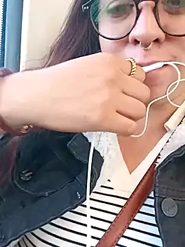 Snapshot of Celestte22 chatting on November 10, 2025, 11:04 pm Celestte22 online show from November 10, 2025, 11:04 pm