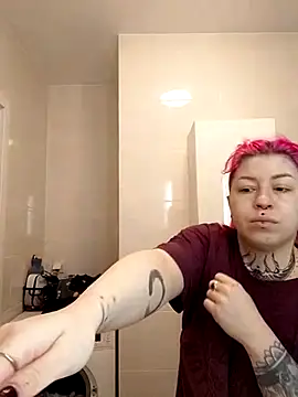 divine eve online show from February 21, 2025, 2:48 pm