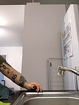 divine eve online show from December 16, 2025, 9:47 am