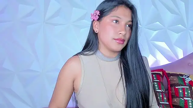 LinnaGardenia online show from December 20, 2024, 4:36 pm