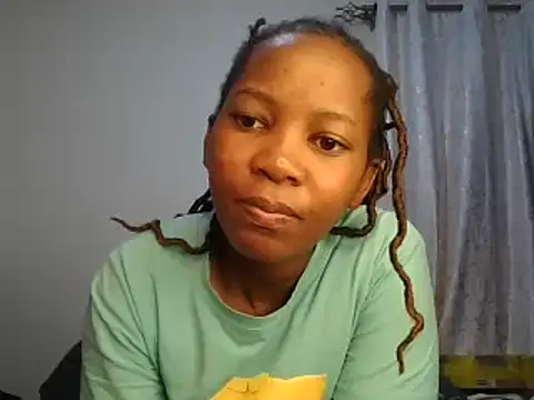 Petitiebooty online show from March 9, 2025, 5:33 am