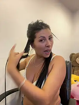 Alanna atm  online show from May 31, 2026, 6:09 pm