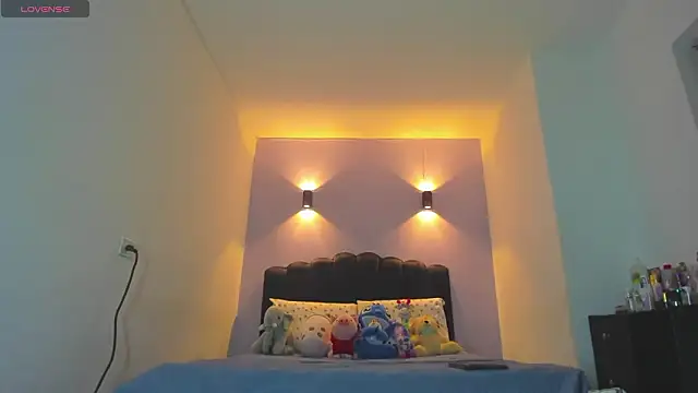 Sofia Clauss  online show from March 17, 2026, 3:55 am