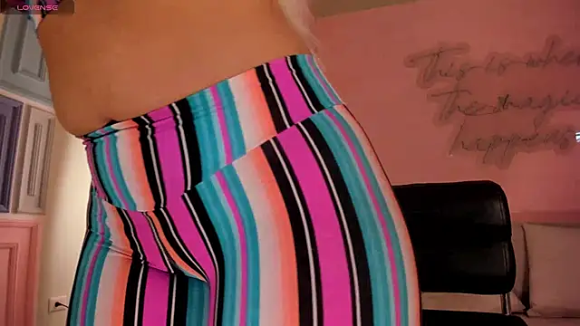 AnnaBrooks1 online show from March 18, 2025, 7:31 pm