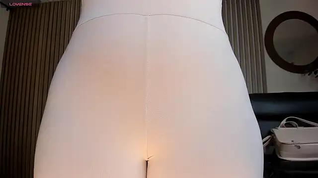 AnnaBrooks1 online show from March 22, 2025, 7:53 pm