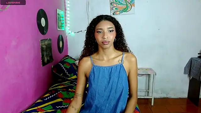 sensitive brunette online show from January 13, 2025, 11:27 pm