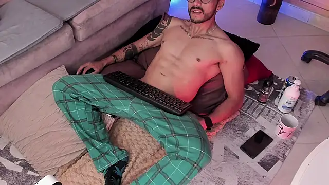 Tom cooper  online show from March 20, 2025, 1:48 pm