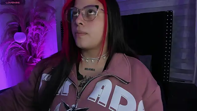 Sofiia-Rubb online show from October 5, 2025, 4:55 am