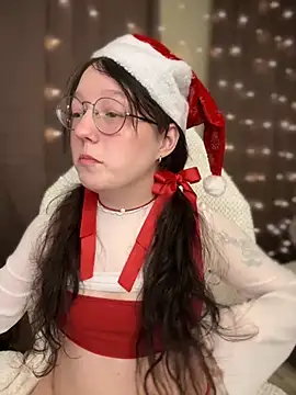 Snapshot of emigooflordXD chatting on December 25, 2024, 2:13 pm emigooflordXD online show from December 25, 2024, 2:13 pm