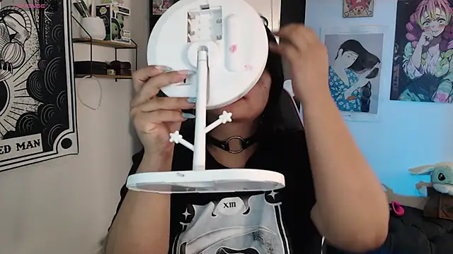 mollyshake1 online show from March 5, 2025, 8:21 am