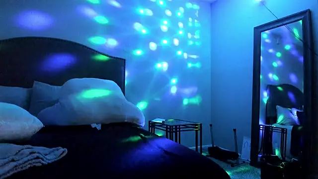 yiauana online show from September 26, 2025, 11:25 am