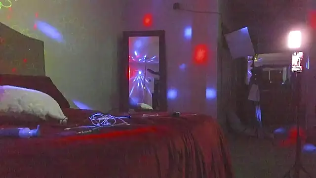 yiauana online show from March 29, 2026, 2:55 am