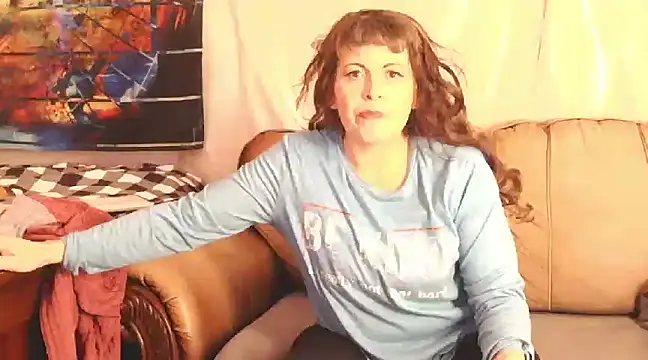 Snapshot of HeyyImHarlowe chatting on December 27, 2024, 5:42 am HeyyImHarlowe online show from December 27, 2024, 5:42 am