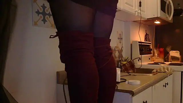 Snapshot of HeyyImHarlowe chatting on March 2, 2025, 6:48 am HeyyImHarlowe online show from March 2, 2025, 6:48 am