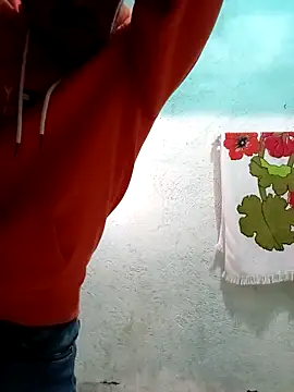 crowten online show from November 26, 2025, 2:51 pm