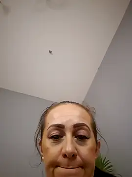 AvaLloyd online show from March 18, 2025, 3:20 am