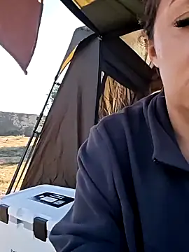 AvaLloyd online show from September 19, 2025, 6:48 am