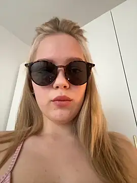 Little Forest ELF online show from October 31, 2025, 11:44 am