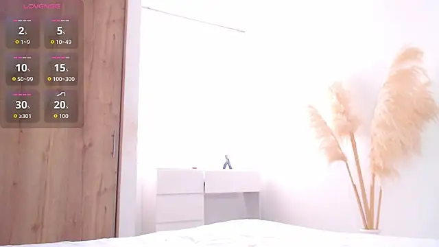 dollface17 online show from September 14, 2025, 4:39 pm