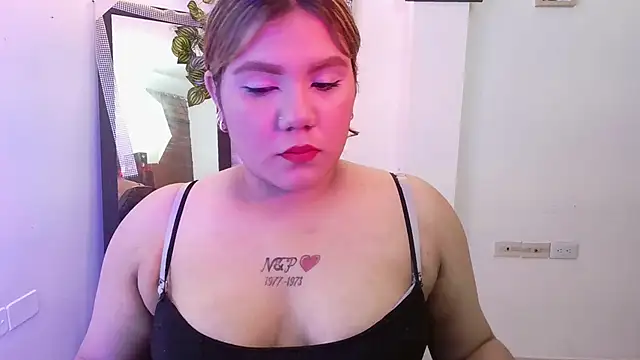 Snapshot of moon_sunflower chatting on May 21, 2026, 8:16 pm moon sunflower online show from May 21, 2026, 8:16 pm