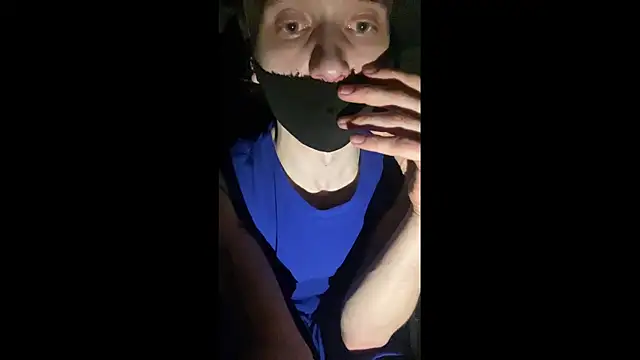 Snapshot of Realdavinsin chatting on March 31, 2026, 7:14 pm Realdavinsin online show from March 31, 2026, 7:14 pm