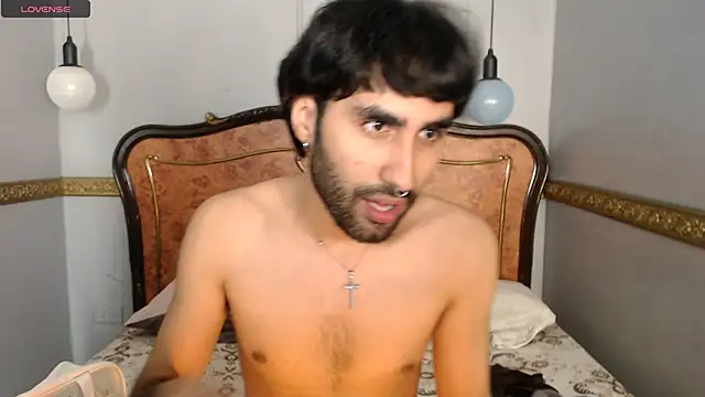 MilanZaire online show from February 2, 2025, 10:28 pm