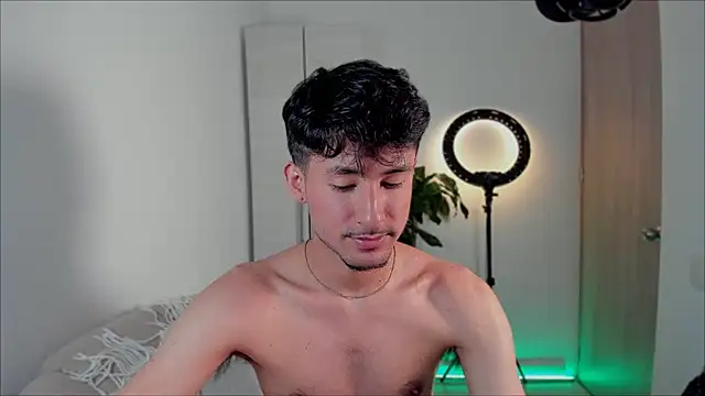 dimitri targaryen online show from January 12, 2025, 5:24 am