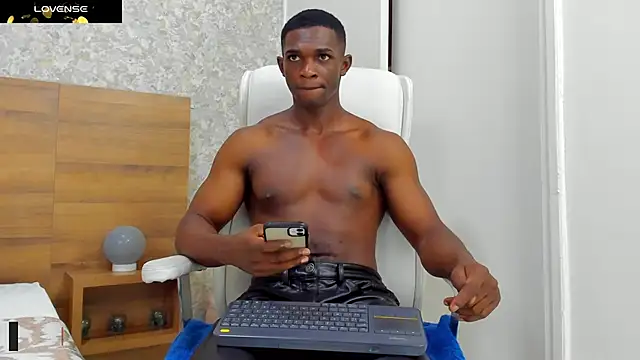 nicolaskan online show from December 7, 2024, 12:56 pm