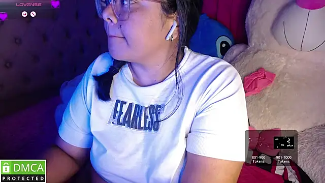 KittyHot20 online show from October 11, 2025, 4:12 am