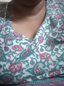 Snapshot of Krishporn chatting on November 4, 2025, 9:52 am Krishporn online show from November 4, 2025, 9:52 am