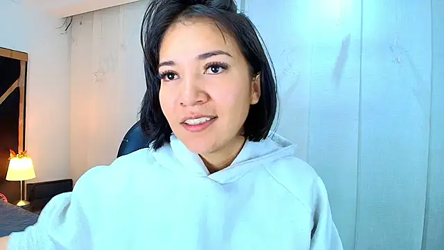 Snapshot of lina_bedoya_ chatting on February 3, 2026, 11:37 am lina bedoya online show from February 3, 2026, 11:37 am