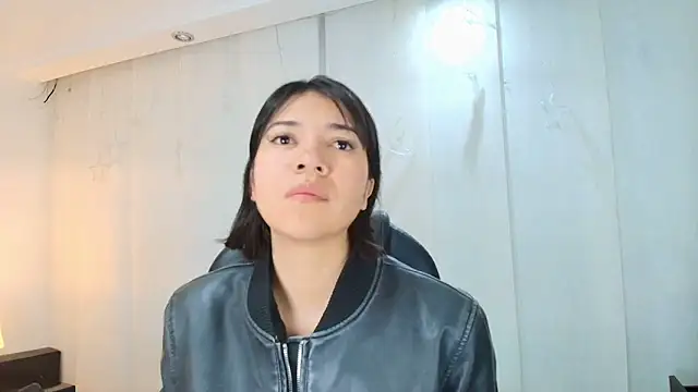 Snapshot of lina_bedoya_ chatting on February 16, 2026, 11:50 am lina bedoya online show from February 16, 2026, 11:50 am