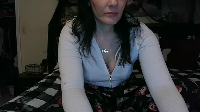 CrystalLakeXO online show from January 18, 2026, 4:49 am