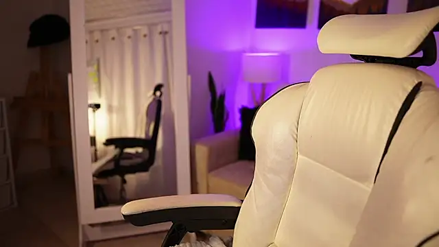 SaraParisi online show from February 14, 2025, 2:07 am