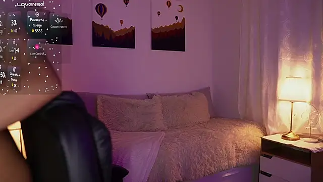 SaraParisi online show from October 10, 2025, 10:53 pm