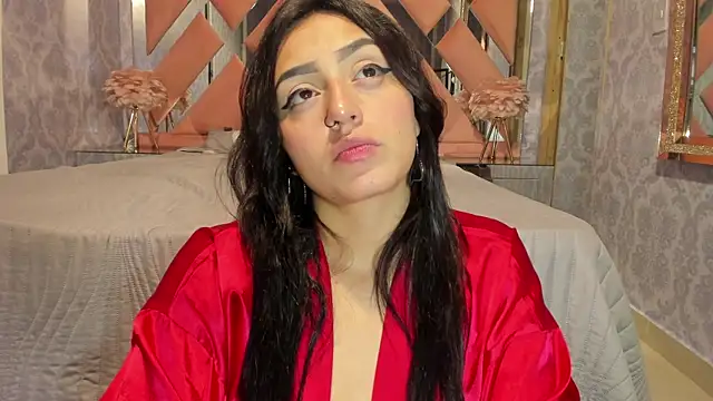 Snapshot of Lesly_sexy4u chatting on May 16, 2026, 6:54 am Lesly sexy4u online show from May 16, 2026, 6:54 am